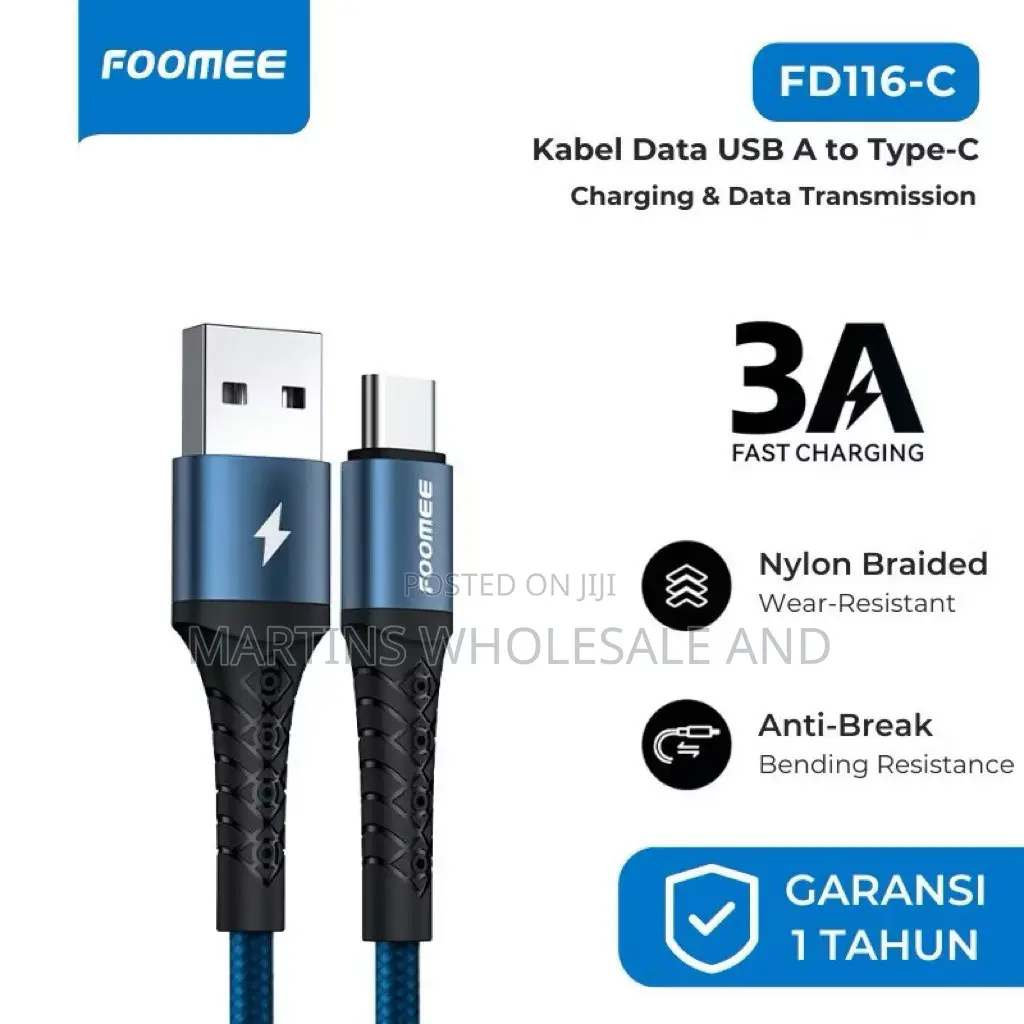 Shows Foomee Fast-Charging and Data Cable Boxes Held in a Person's Han