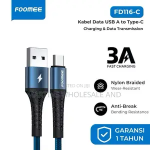 Shows Foomee Fast-Charging and Data Cable Boxes Held in a Person's Han