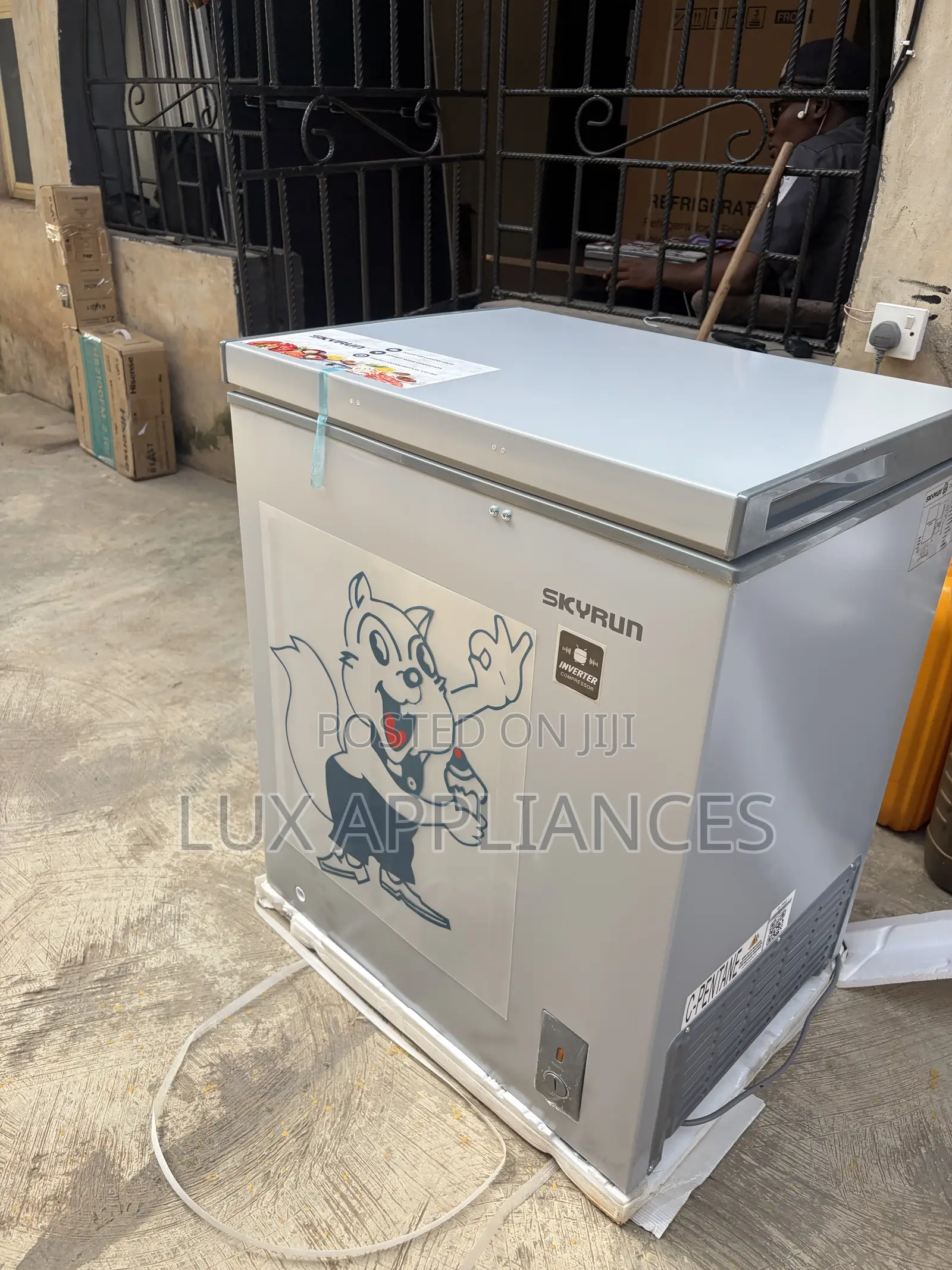 Skyrun 145L Freezer for Kitchen Storage