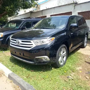 Toyota Highlander 3.5L 4WD 2013 Black