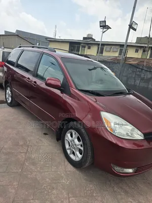 Toyota Sienna XLE AWD (3.3L V6 5A) 2004 Burgundy