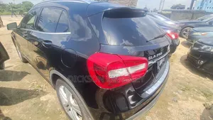 Mercedes-Benz GLA-Class 2016 Black
