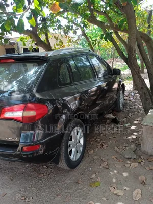 Renault 11 2011 Black