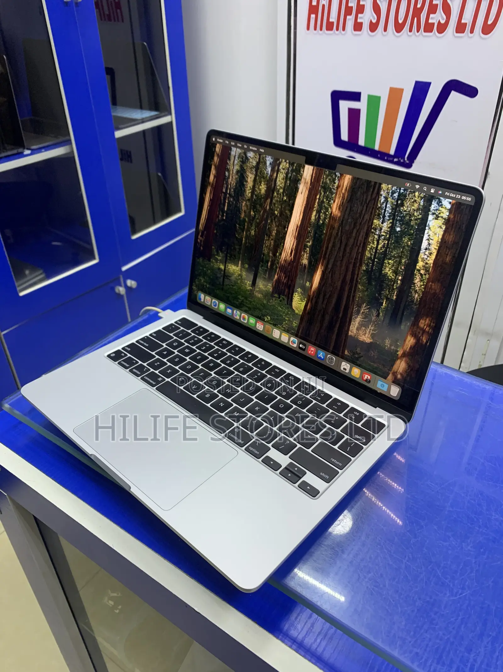 Laptop Apple MacBook Air 2022 M2 8GB Apple M2 SSD 256GB