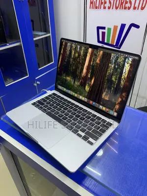 Laptop Apple MacBook Air 2022 M2 8GB Apple M2 SSD 256GB