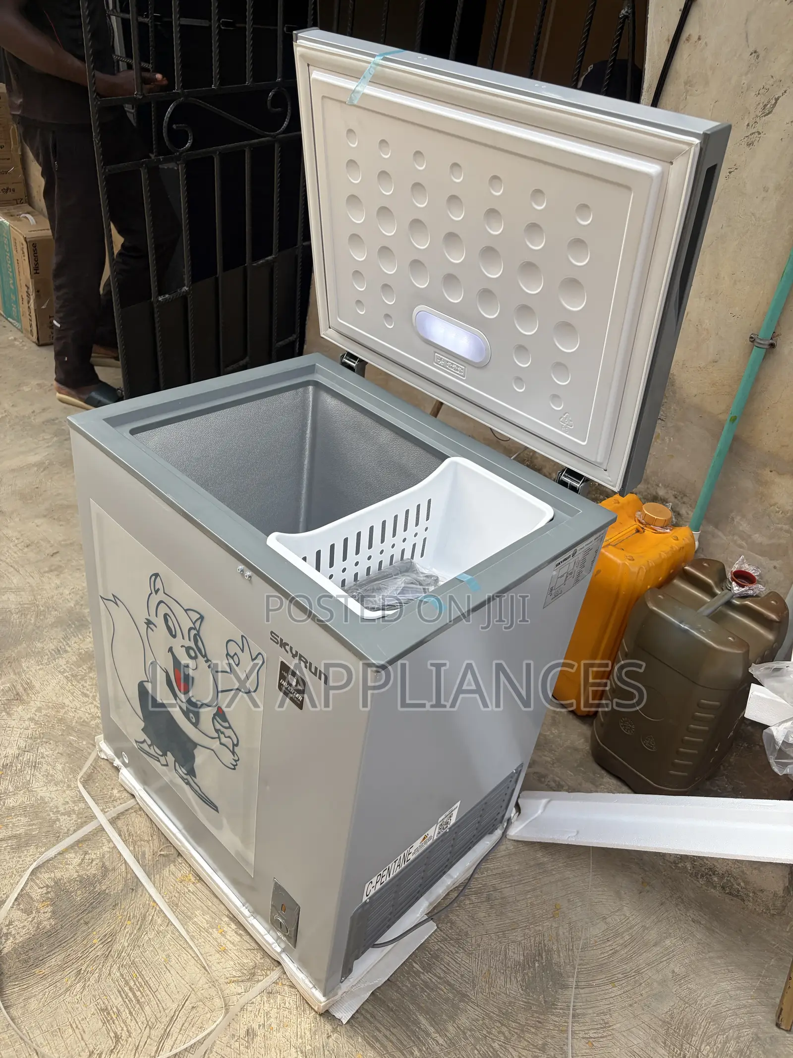 Skyrun 145L Chest Freezer With Super Freeze Function