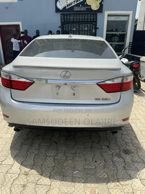 Lexus ES 2013 Silver