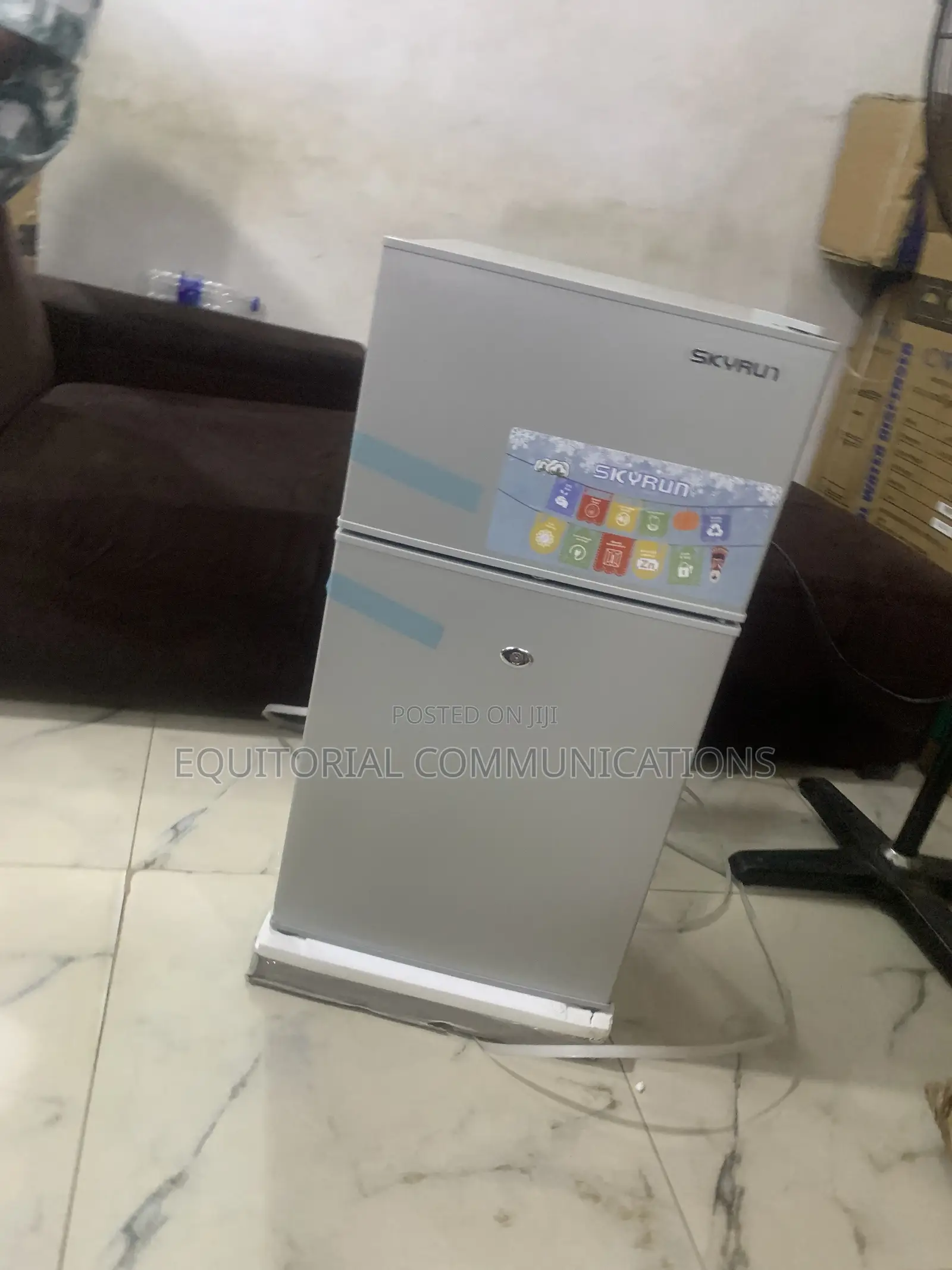 SKYRUN 85L Refrigerator – Compact Elegance for Your Home
