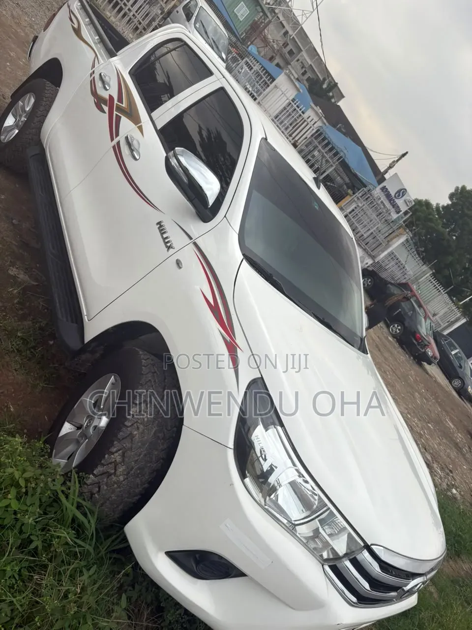 Toyota Hilux 2022 White