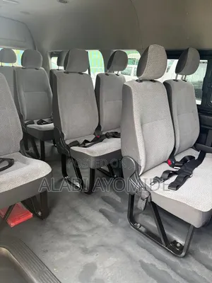 Toyota HiAce 2019 White