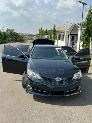 Toyota Camry SE 4dr Sedan (2.5L 4cyl 6A) 2014 Black