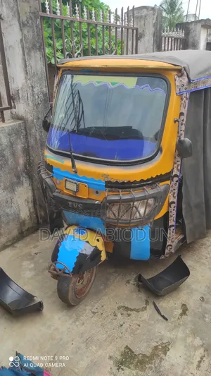 TVS King Deluxe Plus iTouch Start 2021 Yellow