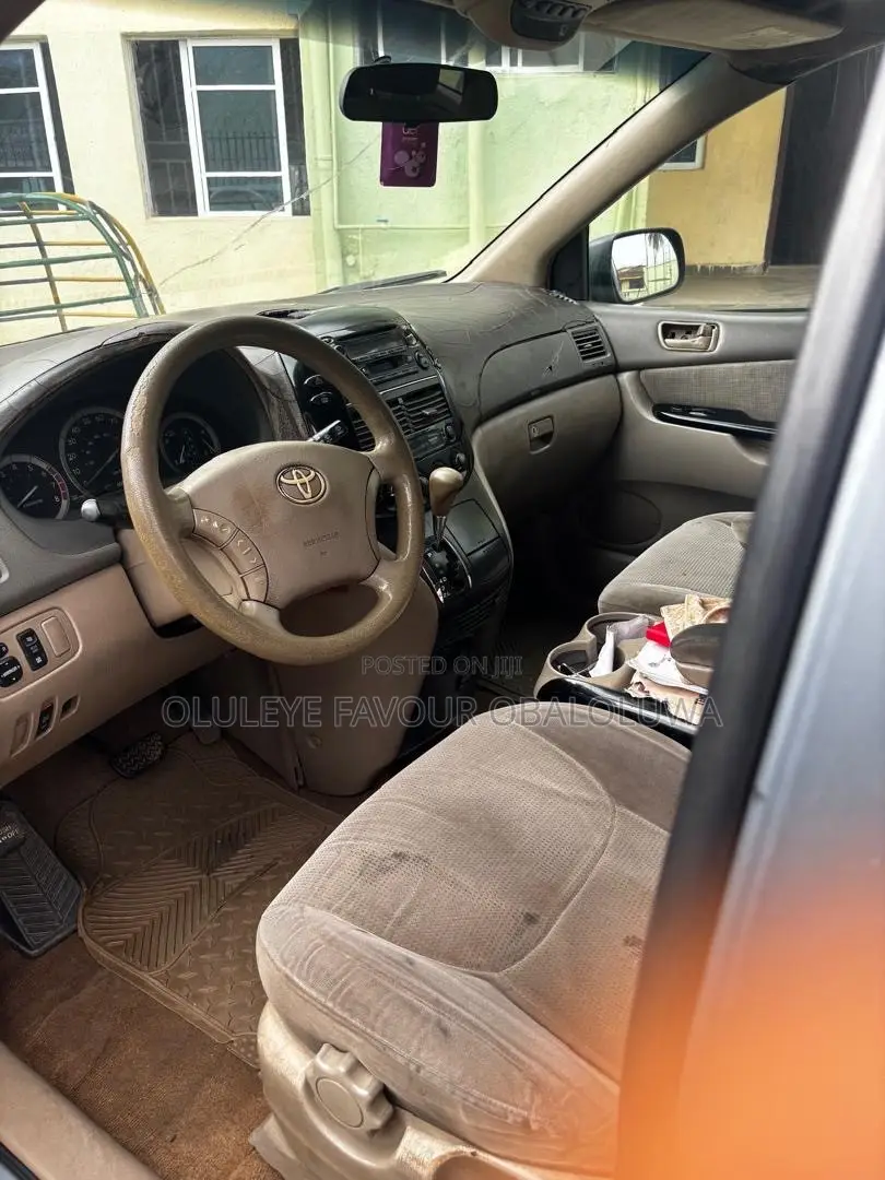 Toyota Sienna CE 2005 Gray