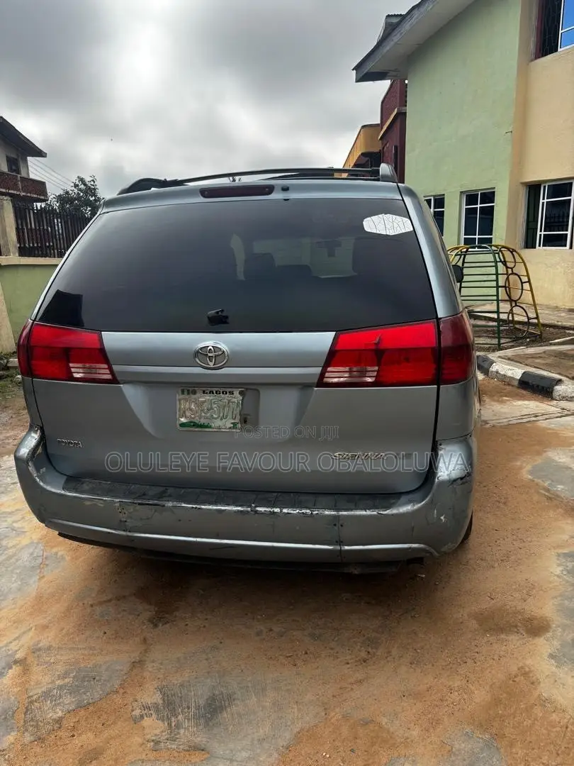 Toyota Sienna CE 2005 Gray