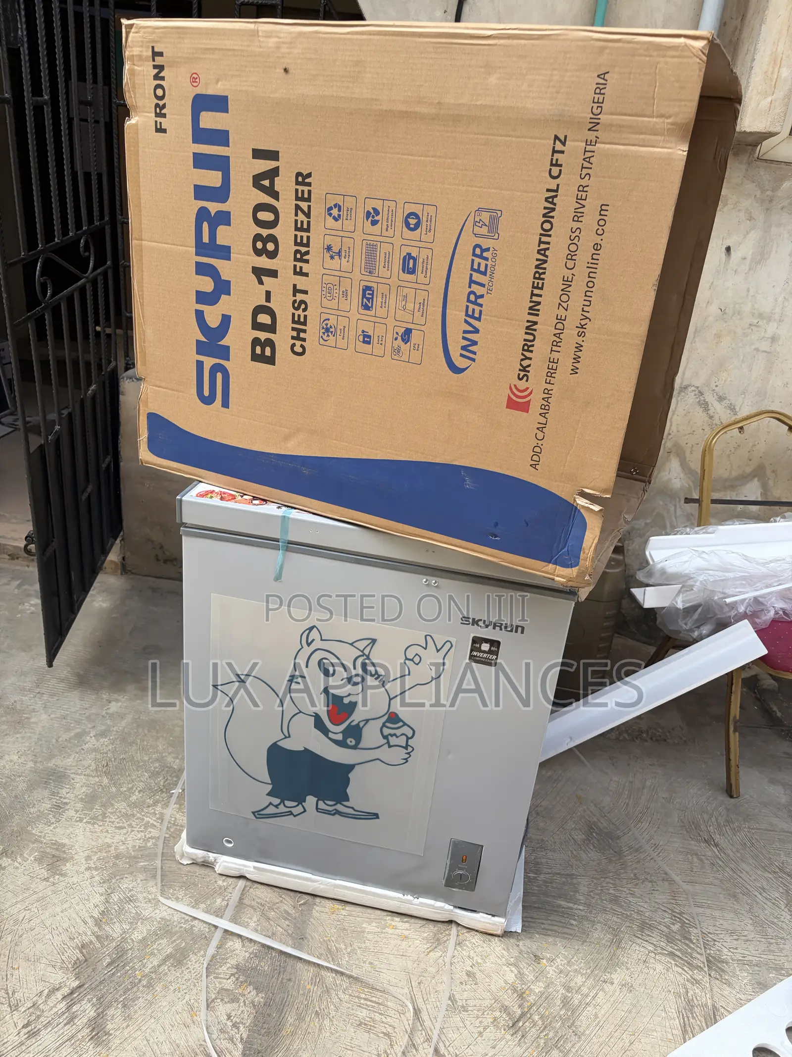 Skyrun 145L Contemporary Grey Chest Freezer