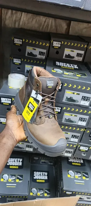 Safety Joggers Dakar Boot