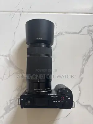 Sony ZV-E10 4K + Sony 55-210mm OSS Lens Clean & Working