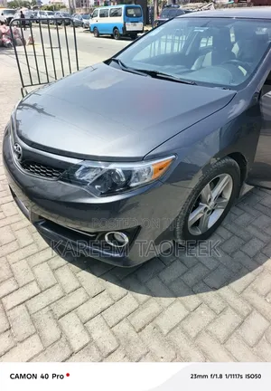 Toyota Camry SE 4dr Sedan (2.5L 4cyl 6A) 2014 Gray