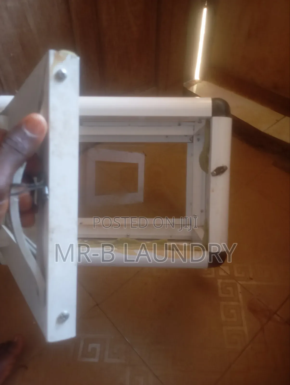 Aluminium Show Glass