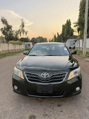 Toyota Camry LE 4dr Sedan (2.5L 4cyl 6AM) 2010 Green