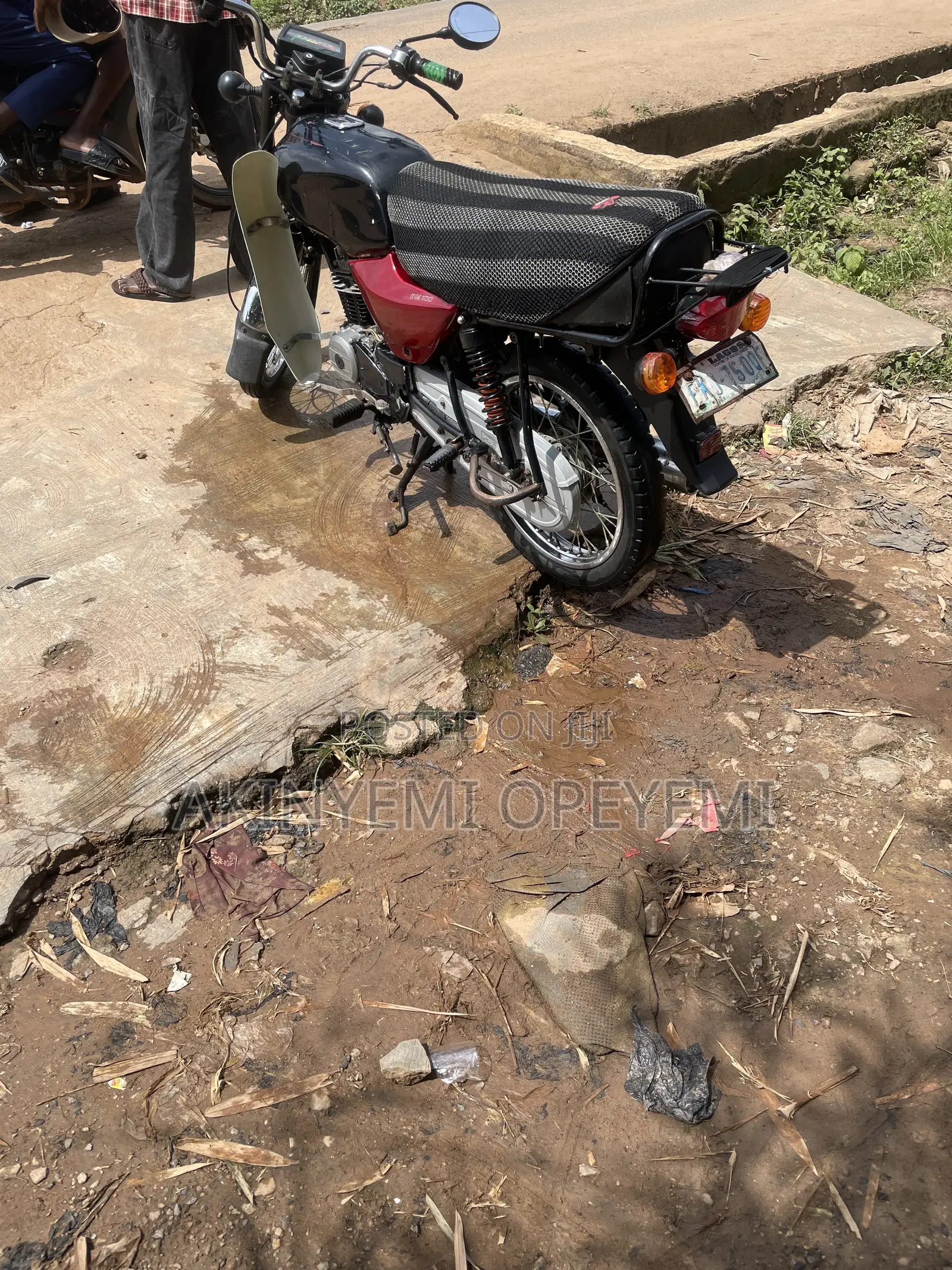 Bajaj Boxer 2015 Red