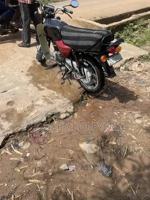 Bajaj Boxer 2015 Red