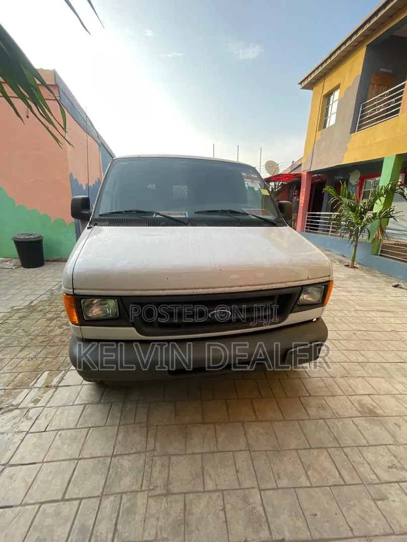 Ford E250 2006 White