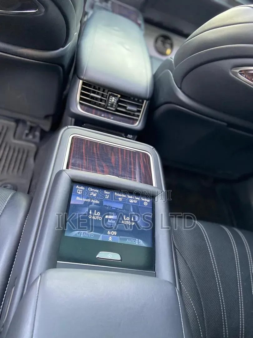 Lexus LS 2019 Gray
