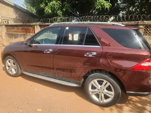 Mercedes-Benz M Class 2013 Maroon