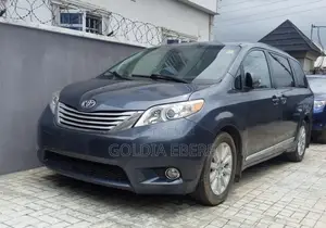 Toyota Sienna 2013 Blue