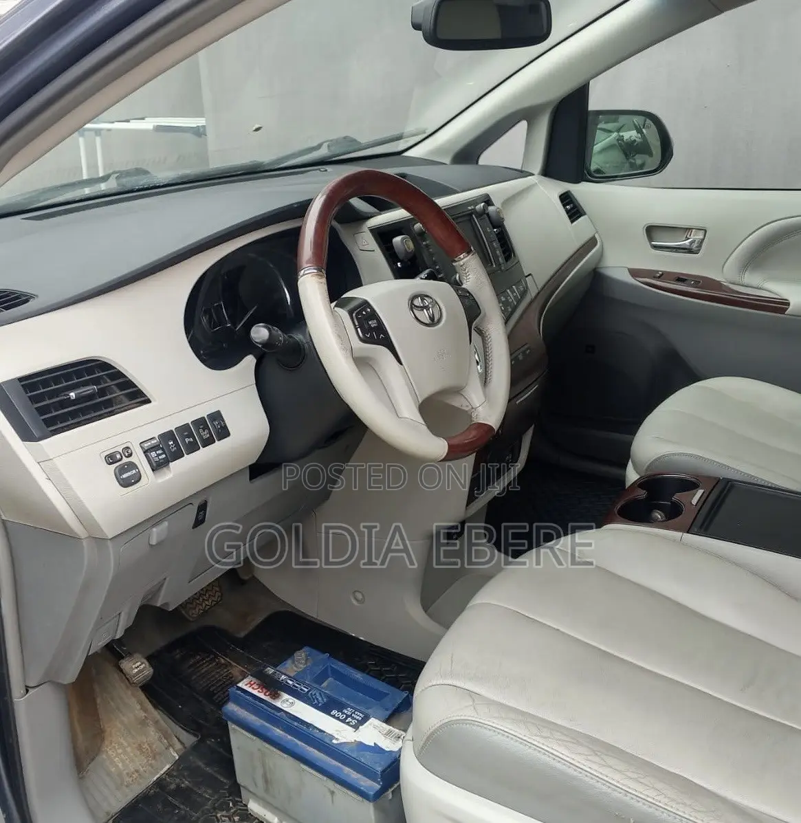 Toyota Sienna 2013 Blue