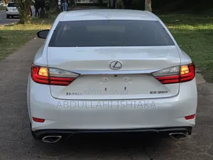 Lexus ES 350 FWD 2016 White