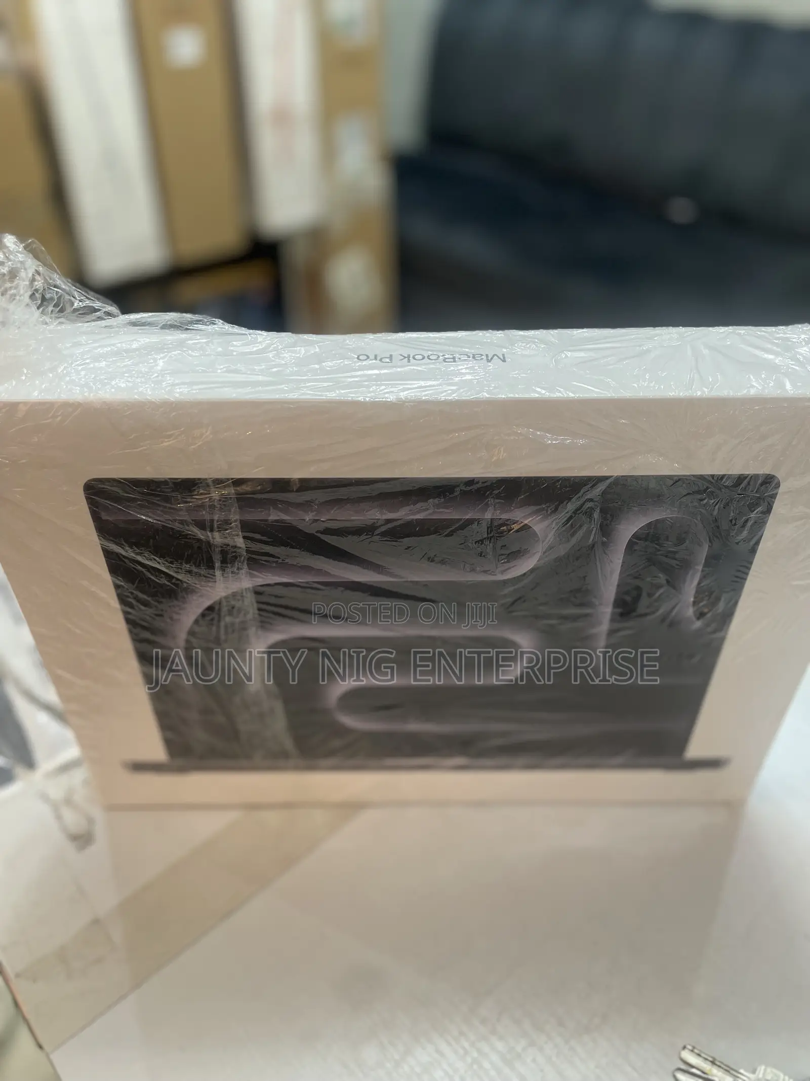 New Laptop Apple MacBook Pro 24GB Apple M5 Pro SSD 1T