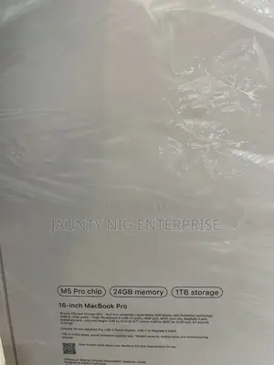 New Laptop Apple MacBook Pro 24GB Apple M5 Pro SSD 1T