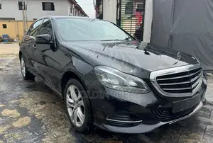 Mercedes-Benz E200 2014 Black