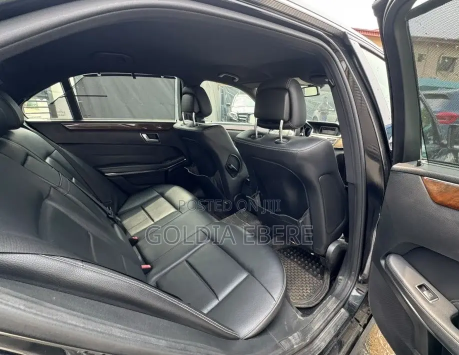 Mercedes-Benz E200 2014 Black