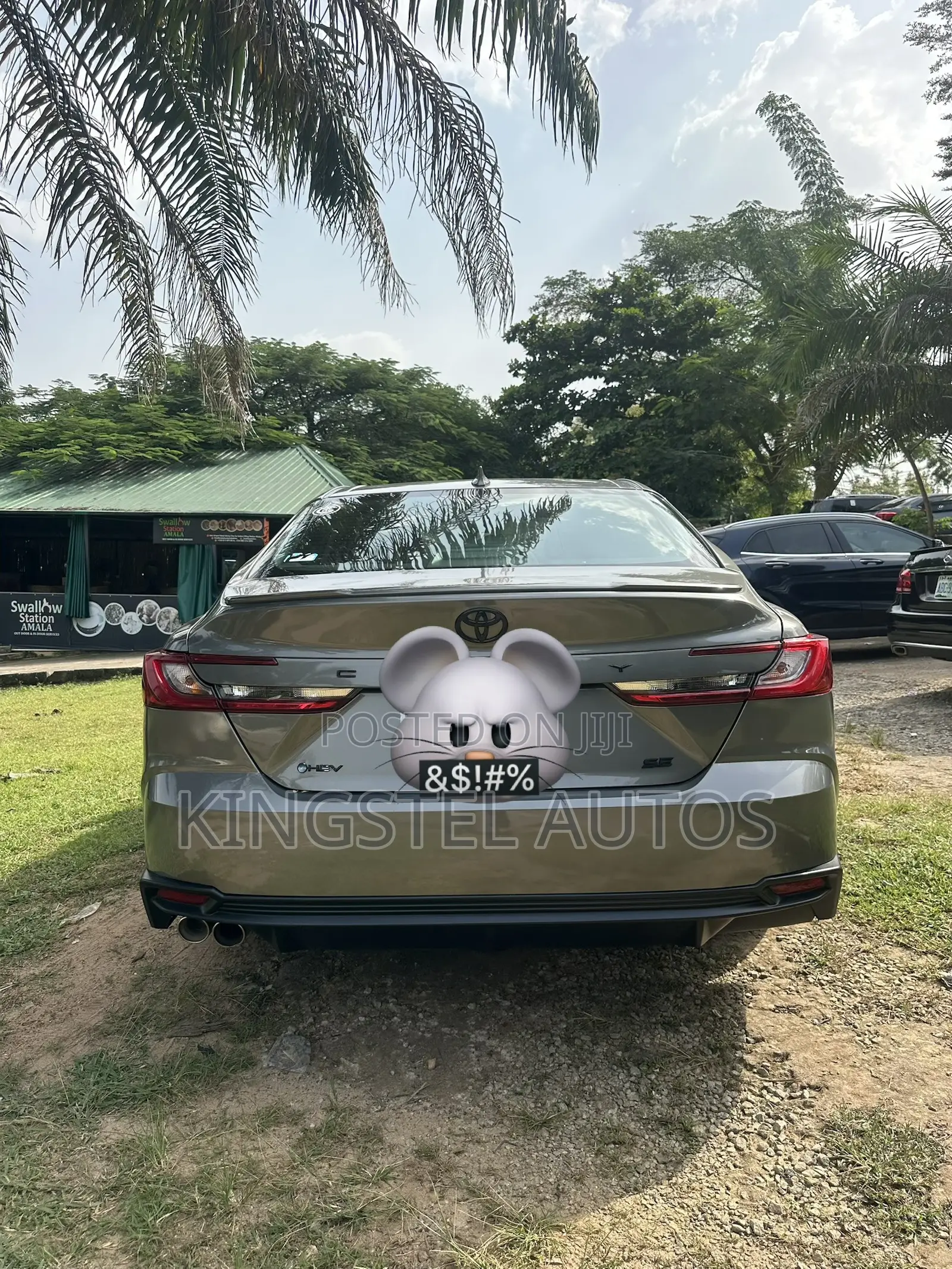 Toyota Camry SE 2025 Gray