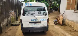 Suzuki APV Minibus 2005 White