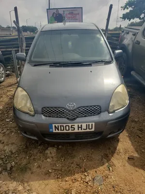 Toyota Yaris 2005 Gray