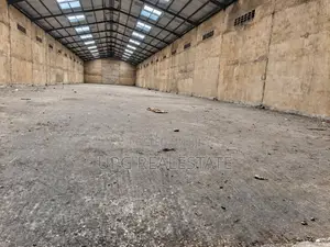 Spacious Warehouse