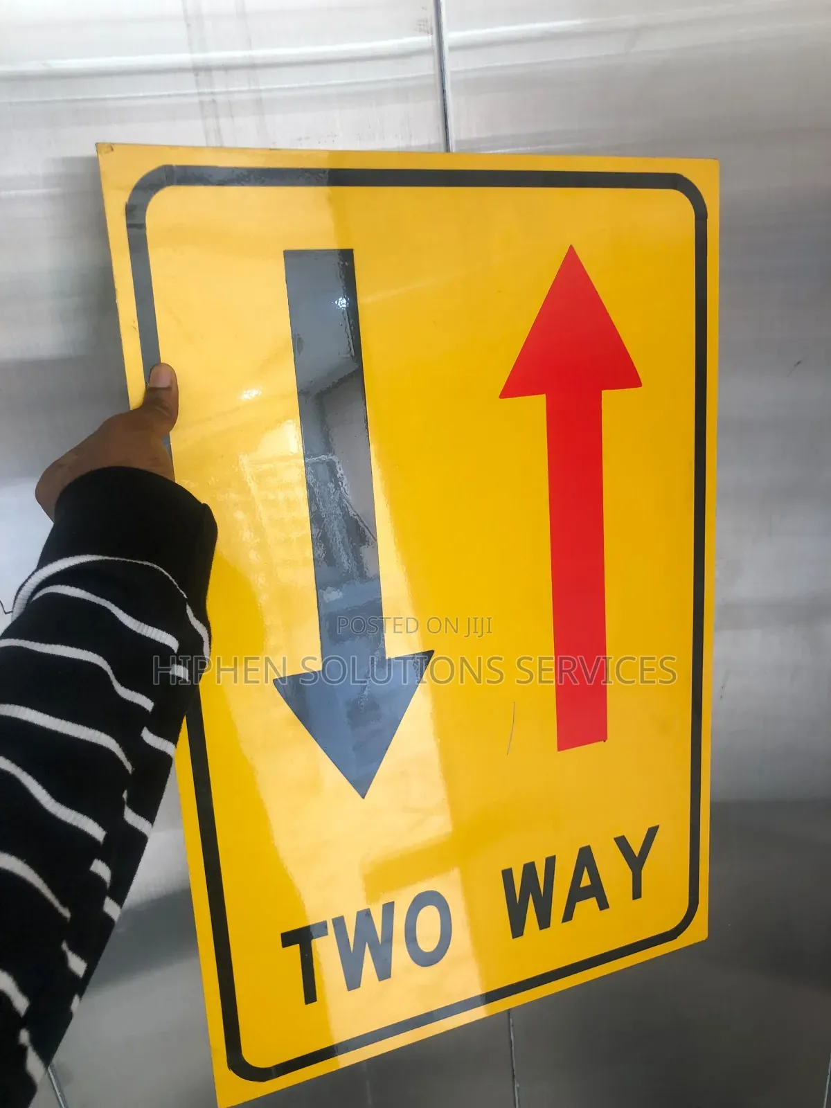 Oncoming Traffic Warning Sign