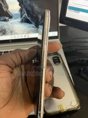 Apple iPhone XS 64 GB White