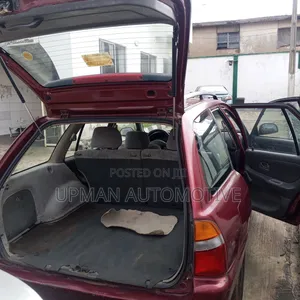 Mitsubishi Lancer 2000 Red