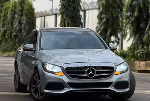 Mercedes-Benz C300 2015