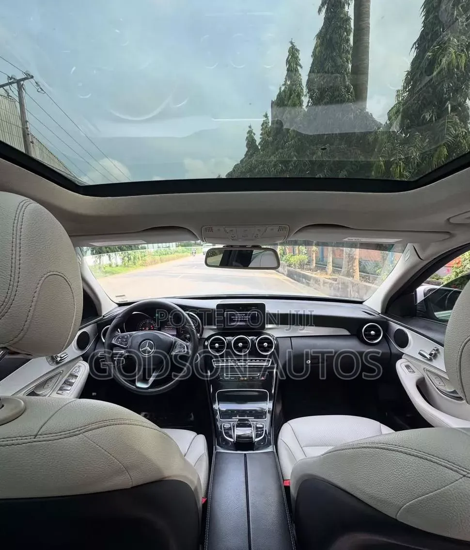 Mercedes-Benz C300 2015