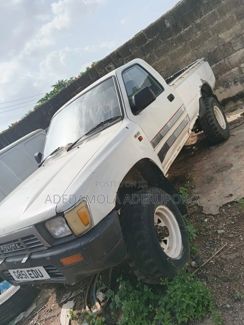Toyota Hilux 1991 White
