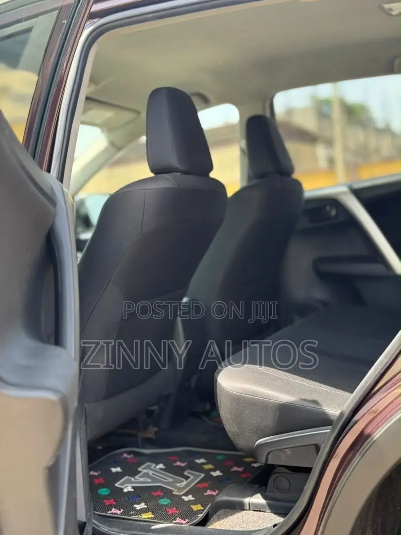 Toyota RAV4 2017 Maroon
