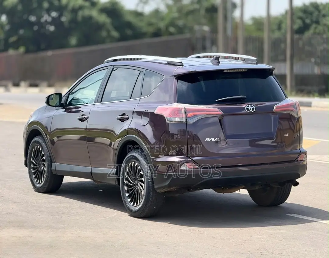 Toyota RAV4 2017 Maroon