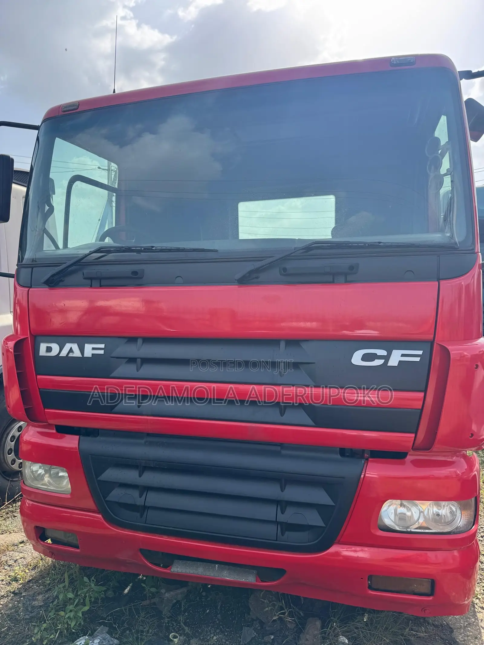 DAF 85 Head Unit 2004 Red