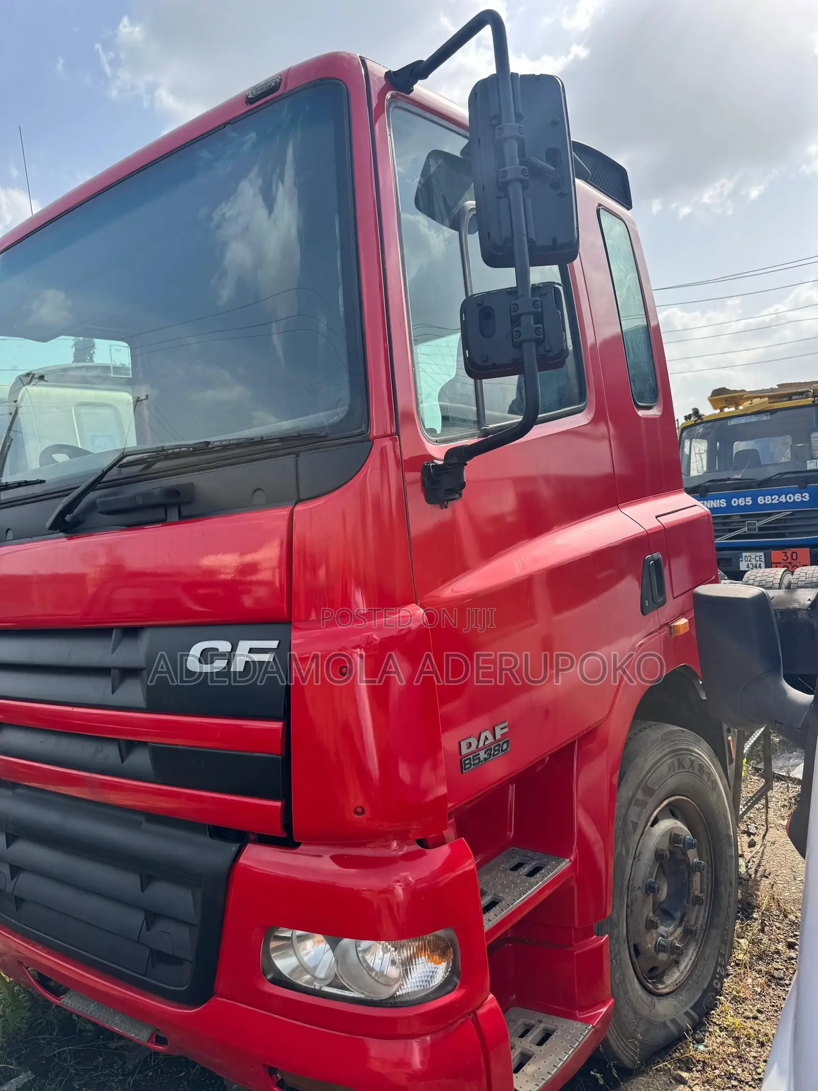 DAF 85 Head Unit 2004 Red